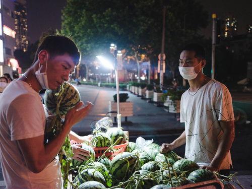 吃瓜夜市,揭秘吃瓜夜市的魅力与风情