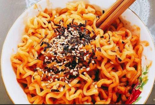 海瓜吃火鸡面,一场味蕾与勇气的较量